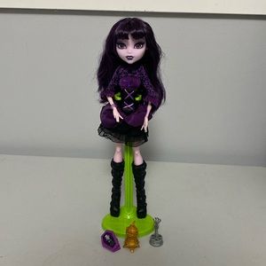 Gorgeous Elissibat Monster High Doll